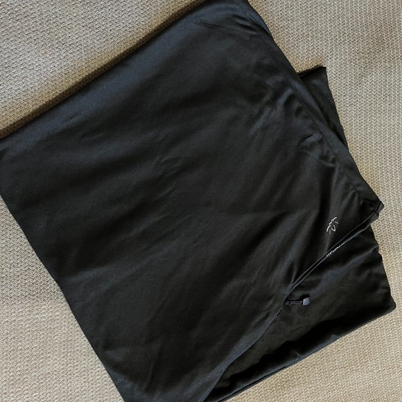 BEYOND YOGA | Infinity Hidden Pocket Scarf - Picture 2 of 5